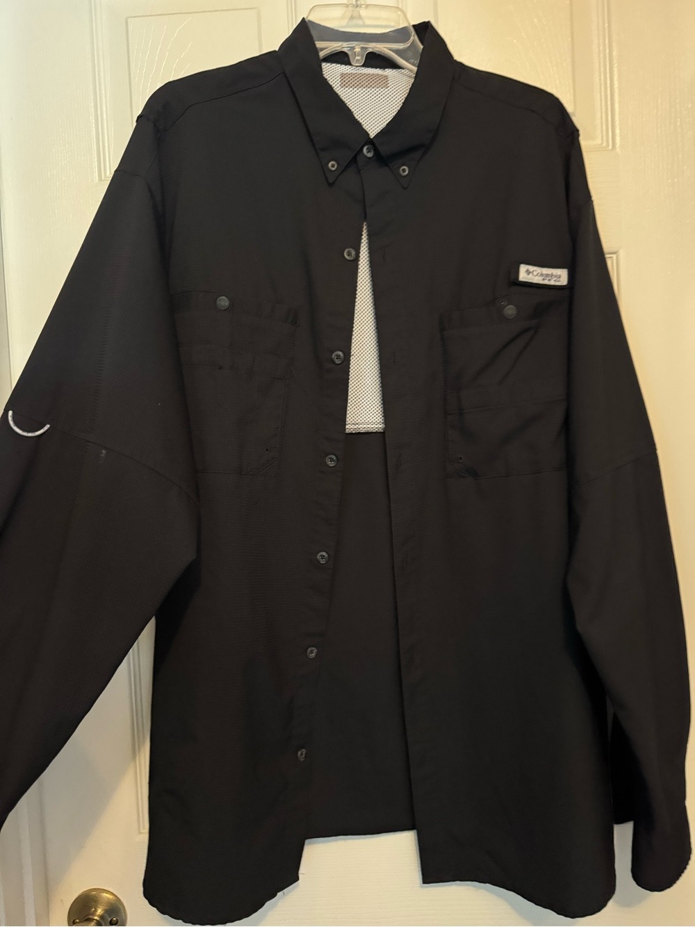Columbia Omni-Shade Men’s Black Long-Sleeve Button Shirt